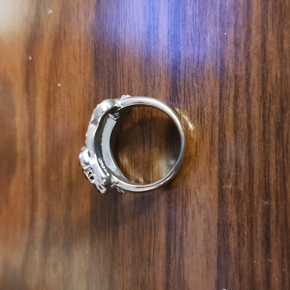Hello Kitty Sanrio Ring - BNIB - Picture 2 of 5